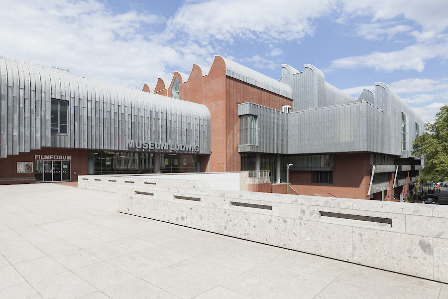 Außenansicht des Museums Ludwig.